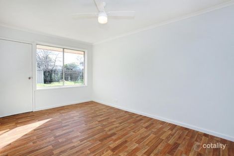 Property photo of 15 Lindsay Avenue Sunbury VIC 3429