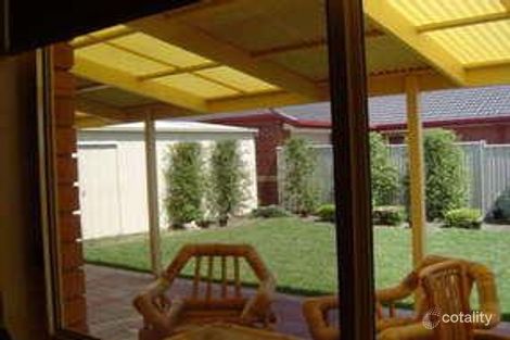 Property photo of 2 Herrington Turn Caroline Springs VIC 3023