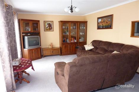 Property photo of 8 Riverglen Court Blakeview SA 5114