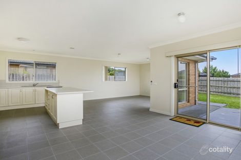Property photo of 8 Black Avenue Gisborne VIC 3437