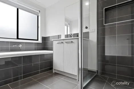 Property photo of 40 Stanmore Crescent Wyndham Vale VIC 3024