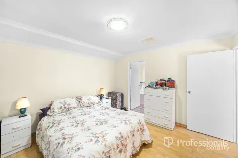 Property photo of 6 Malachite Drive Australind WA 6233