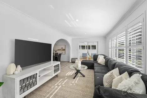 Property photo of 2 Fragar Avenue Wyoming NSW 2250