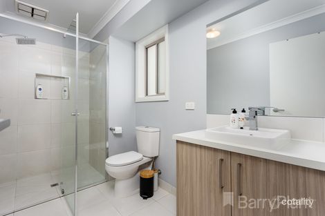 Property photo of 28 Yacht Road Point Cook VIC 3030