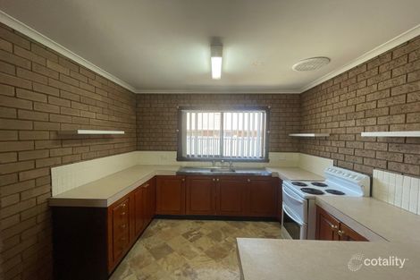 Property photo of 2/482 Breen Street Lavington NSW 2641