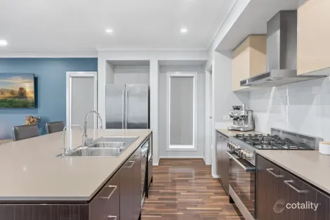 Property photo of 16 Illoura Way Jordan Springs NSW 2747