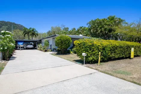 208 Shute Harbour Rd, Cannonvale, QLD 4802