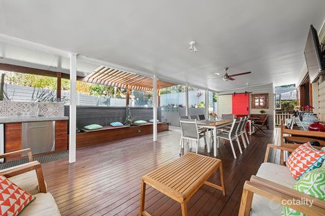 107 Cecil Rd, Bardon, QLD 4065