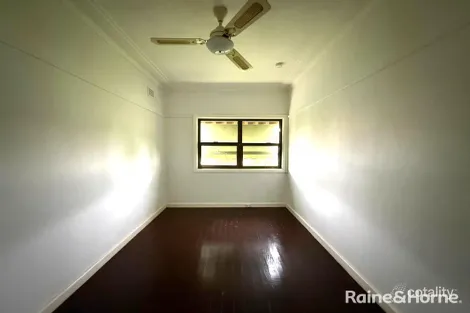 Property photo of 14 Saywell Road Macquarie Fields NSW 2564