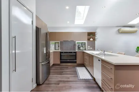 Property photo of 13 Oltrarno Place Bridgeman Downs QLD 4035