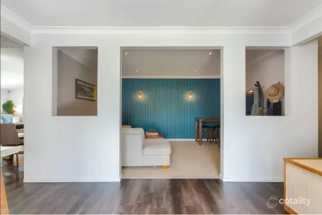 Property photo of 13 Oltrarno Place Bridgeman Downs QLD 4035