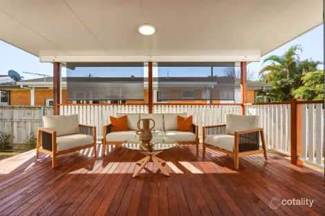 Property photo of 2 Rotary Crescent Redcliffe QLD 4020