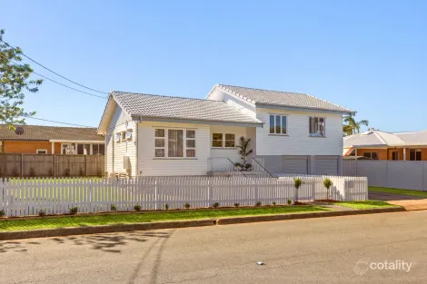 Property photo of 2 Rotary Crescent Redcliffe QLD 4020