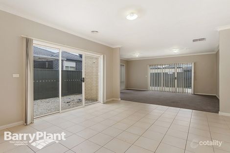 Property photo of 10 Highcroft Place Cairnlea VIC 3023
