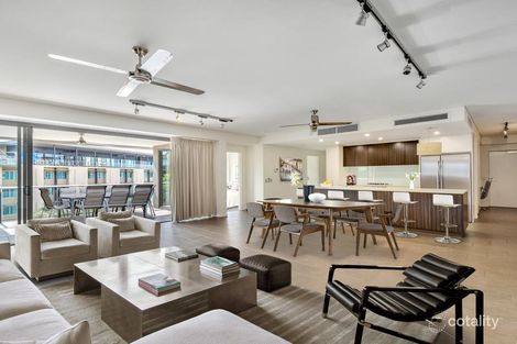 112/19 Kitchener Dr, Darwin City, NT 0800