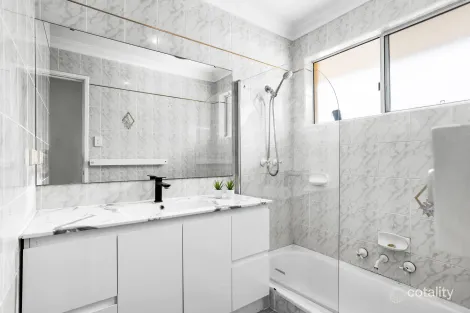 Property photo of 20B Feathertop Rise Alexander Heights WA 6064