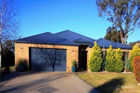 33 Mcgaffins Rd, West Wodonga, VIC 3690