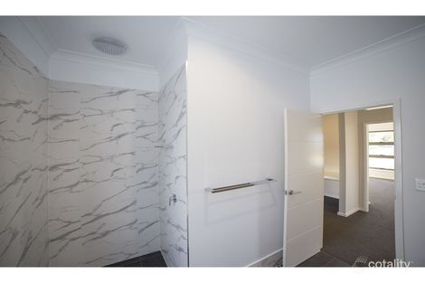 Property photo of 2 Avalon Place Dubbo NSW 2830