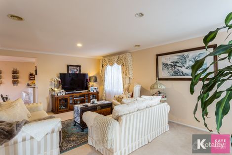 Property photo of 1 Edward Court Berwick VIC 3806
