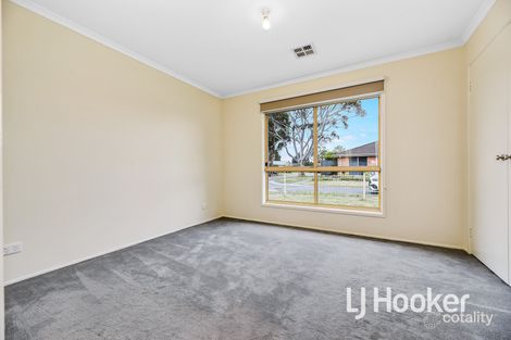 Property photo of 6 Joy Mews Pakenham VIC 3810