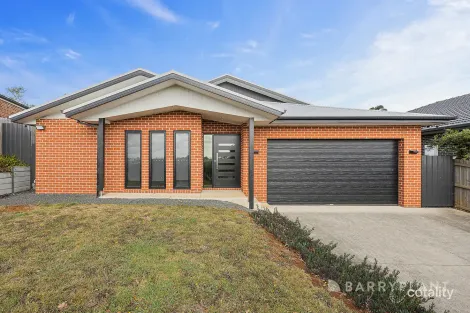 Property photo of 10 Ruby Close Warragul VIC 3820