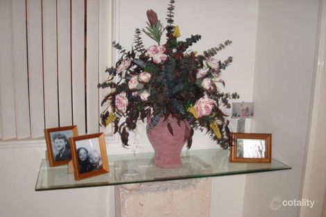 Property photo of 2 Mark Place Thornlie WA 6108