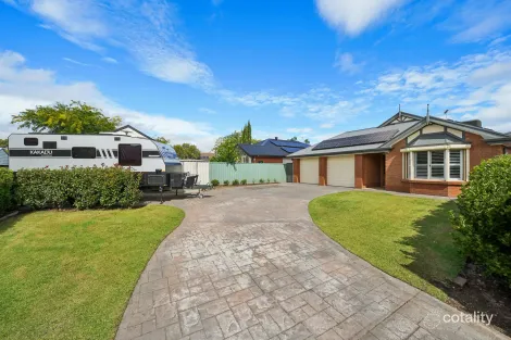 Property photo of 18 Carrail Grove Greenwith SA 5125