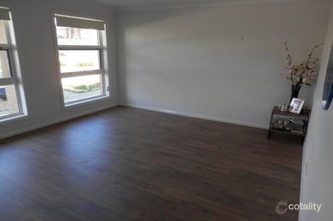 Property photo of 40 Paperbark Drive Forest Hill NSW 2651