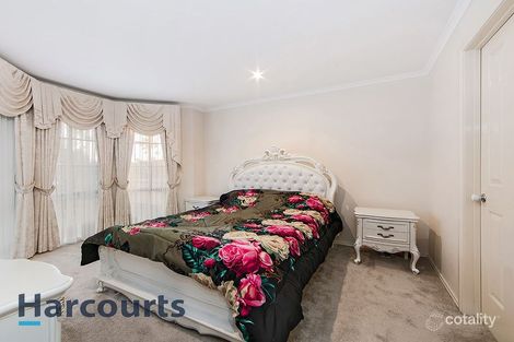 Property photo of 33 Cairnlea Drive Cairnlea VIC 3023