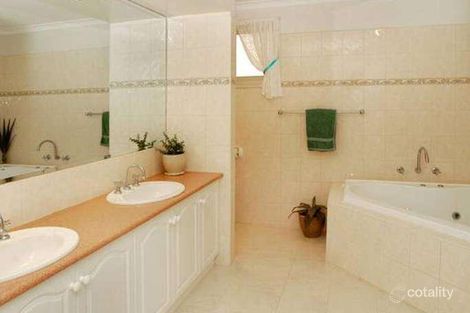 Property photo of 93 Robertsons Road Taylors Lakes VIC 3038