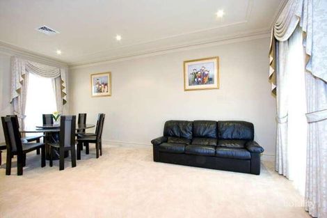 Property photo of 6 Halsbury Close Doncaster East VIC 3109