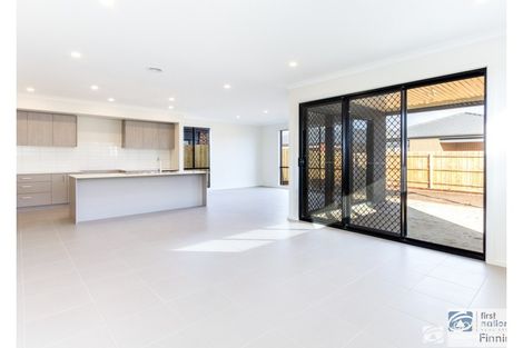 Property photo of 6 Fiorelli Boulevard Cranbourne East VIC 3977
