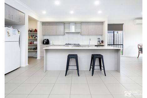 Property photo of 6 Fiorelli Boulevard Cranbourne East VIC 3977