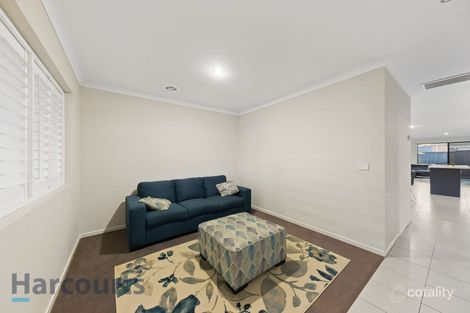 Property photo of 24 Duncombe Park Way Deer Park VIC 3023