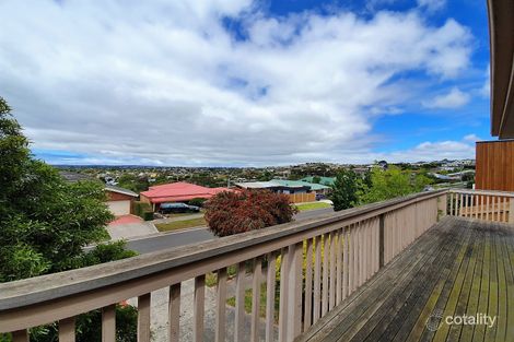Property photo of 3 Lansbury Crescent Highton VIC 3216