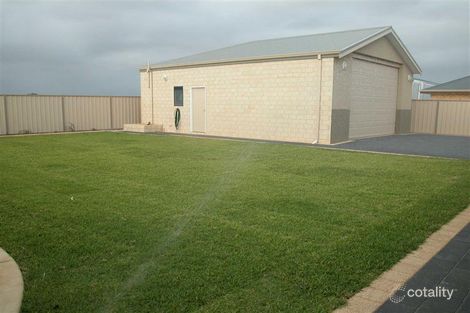 5 Miami Way, Jurien Bay, WA 6516