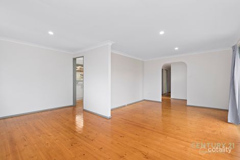 Property photo of 7 Bulolo Place Glenfield NSW 2167