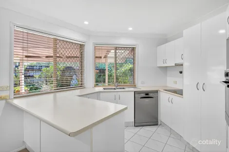 Property photo of 4/88 Cotlew Street East Southport QLD 4215