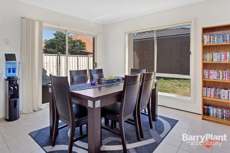 Property photo of 1/40 Carissa Circuit Werribee VIC 3030