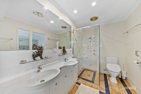 Property photo of 5 Cambridge Crescent Forest Lake QLD 4078