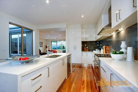 Property photo of 27A Pettys Lane Doncaster VIC 3108