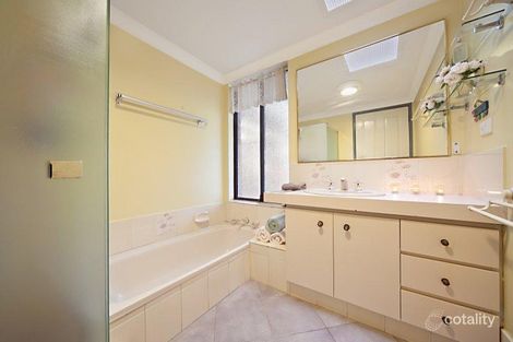 Property photo of 28 Seagull Way Yangebup WA 6164