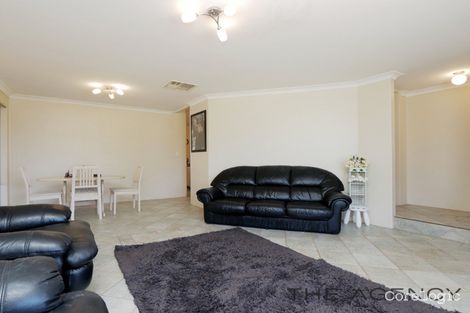 Property photo of 9 Hollingsworth Way Leeming WA 6149