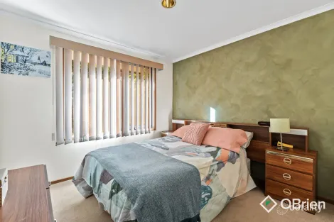 Property photo of 10 Lalina Close Frankston VIC 3199