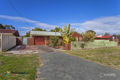 Property photo of 28 Edgeroi Way Armadale WA 6112