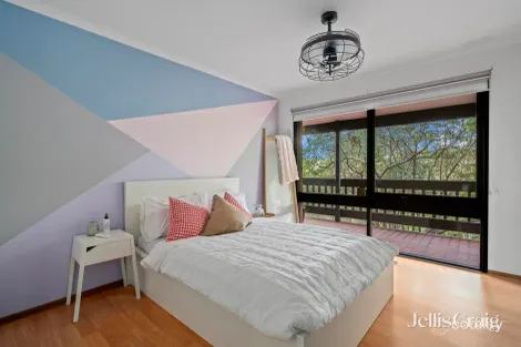 Property photo of 8 Tadema Crescent Eltham VIC 3095