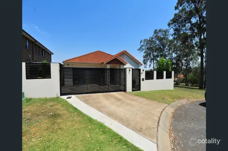 18 Sakarben St, Eight Mile Plains, QLD 4113