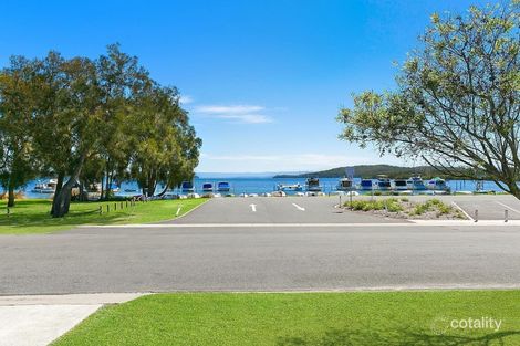Property photo of 10 The Esplanade Swansea NSW 2281