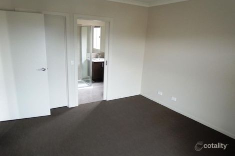 Property photo of 13 Calabrese Circuit Clyde North VIC 3978