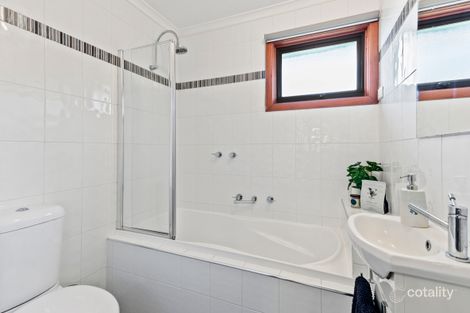 Property photo of 2 Burraneer Close Ferntree Gully VIC 3156